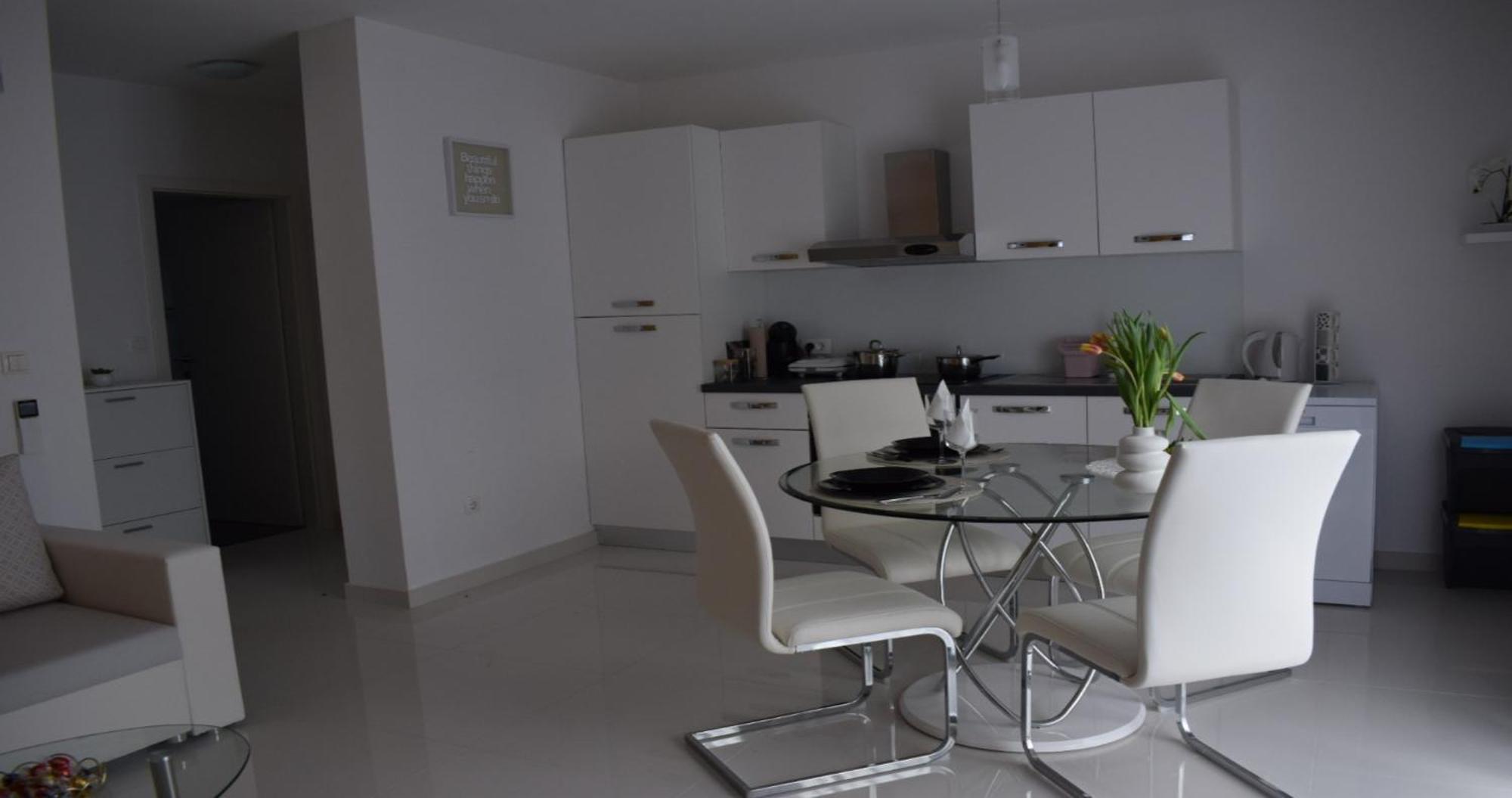 Kras Apartmani Foresta מראה חיצוני תמונה