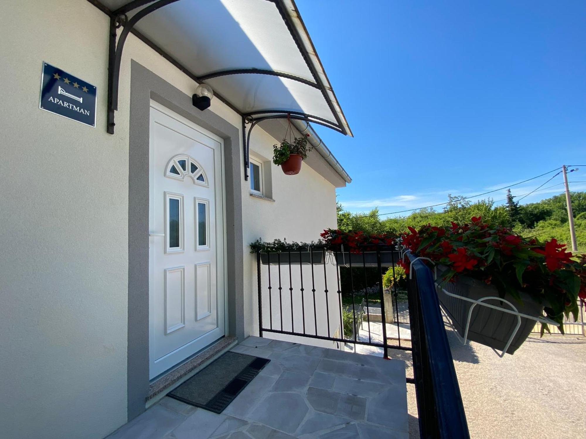 Kras Apartmani Foresta מראה חיצוני תמונה